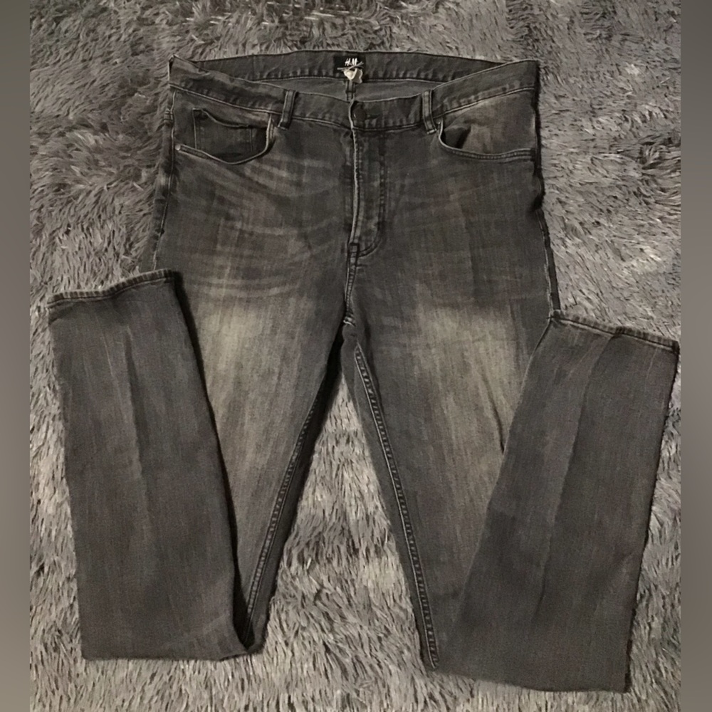 EUC Mens 36 H&M Charcoal Skinny Jeans